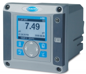 LXV404.99.00512 SC200 Universal Controller: 100-240 V AC with one digital sensor input, one analog pH/ORP/DO sensor input and two 4-20 mA outputs